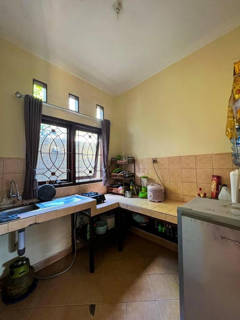 Kadek Jingga House - 3 Bedroom By Bijak Ungasan Eksteriør bilde